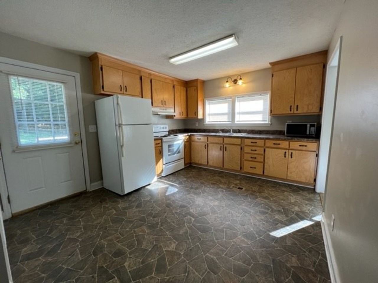 5835 Wrightsboro Rd - Photo 4 of 13