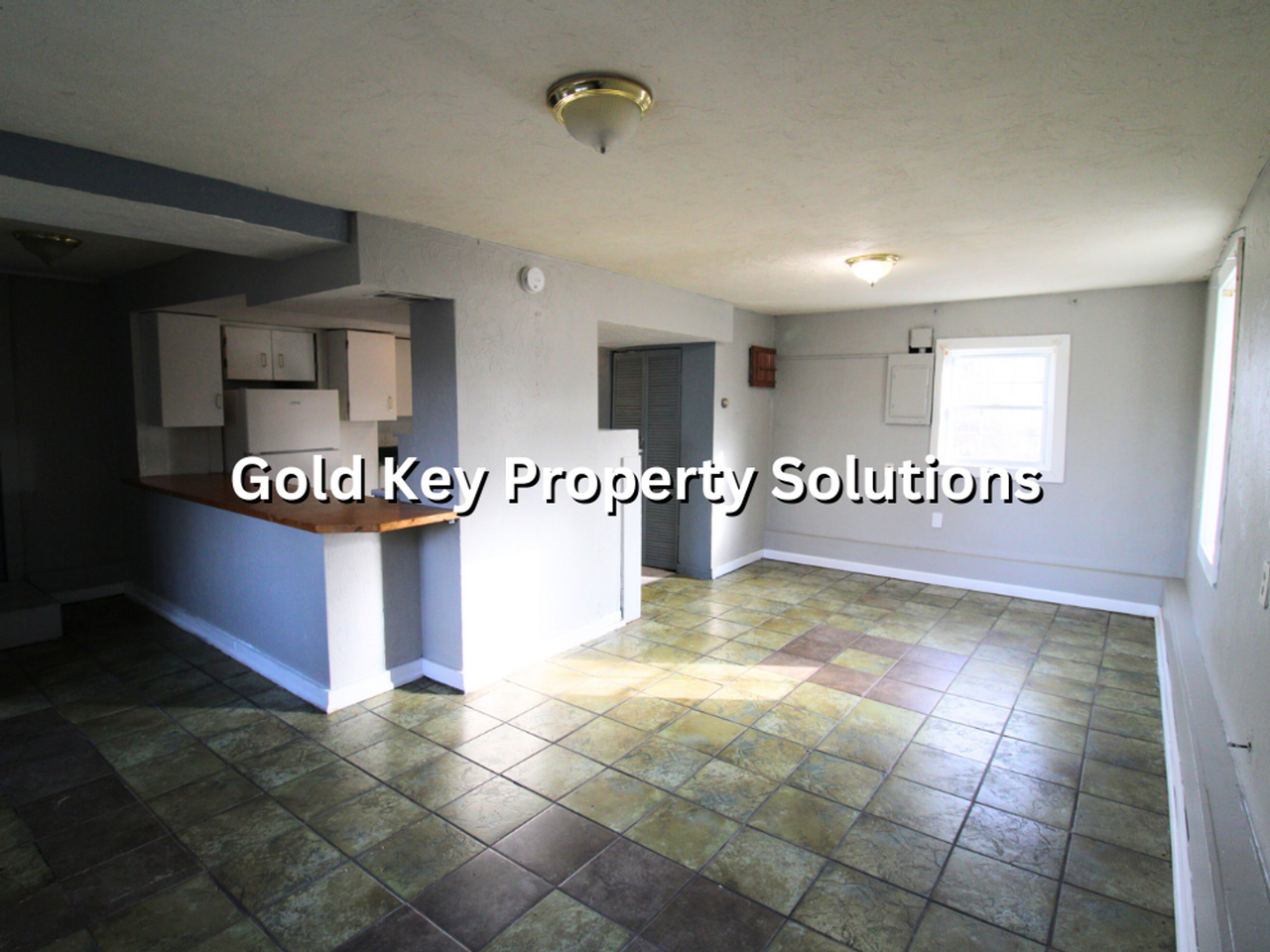 1030 Brookline St - Photo 4 of 22