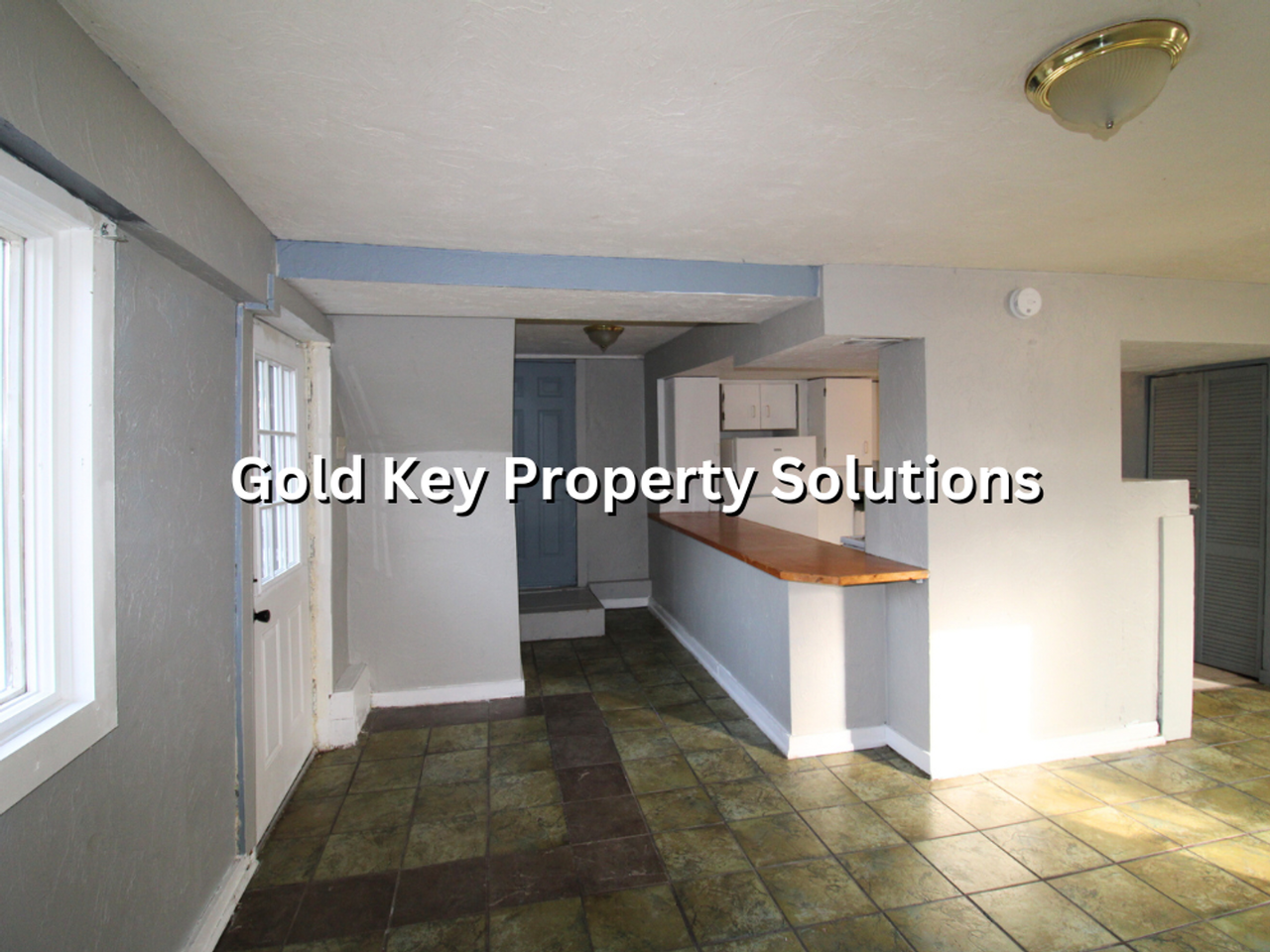 1030 Brookline St - Photo 6 of 22