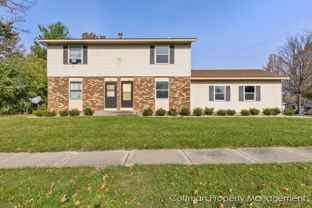 2511-2513 Ridgefield Dr NE - Photo 1 of 1