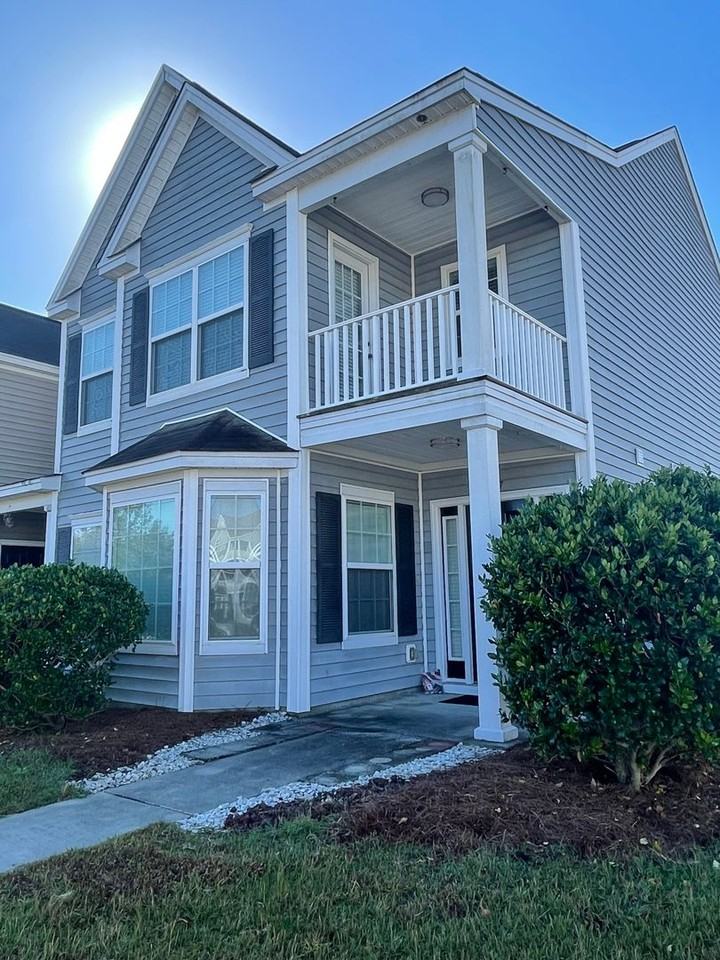 37 Sunbriar Ln - Photo 2 of 19