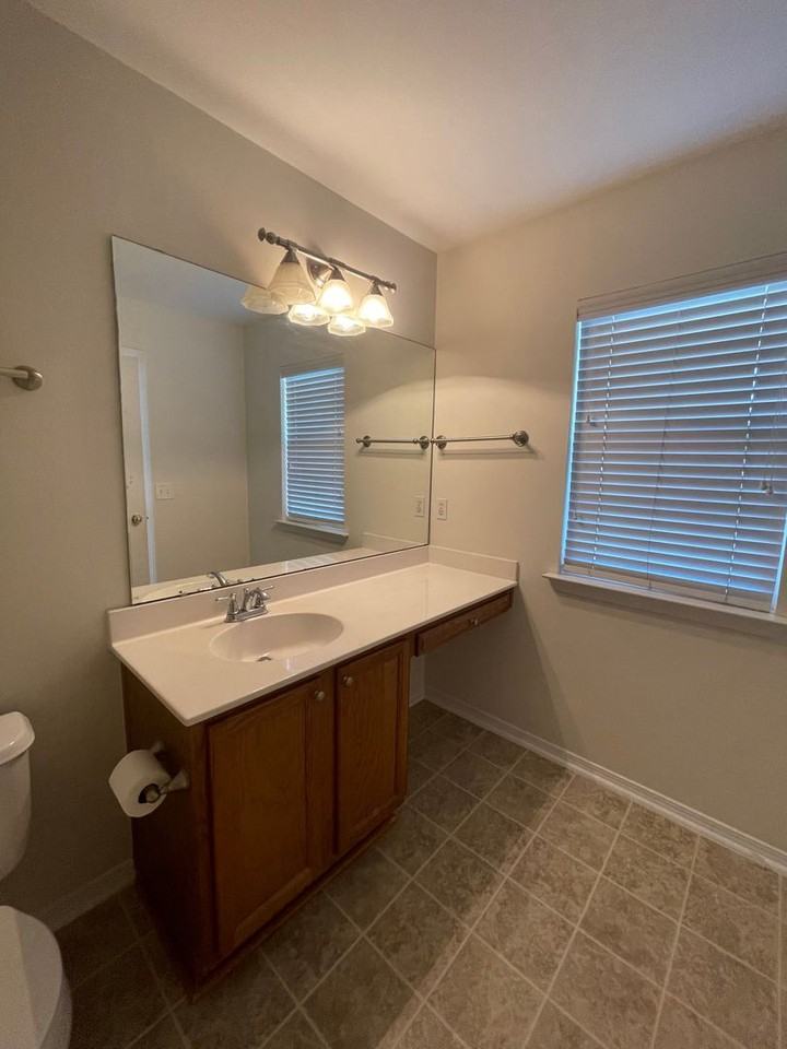 37 Sunbriar Ln - Photo 4 of 19