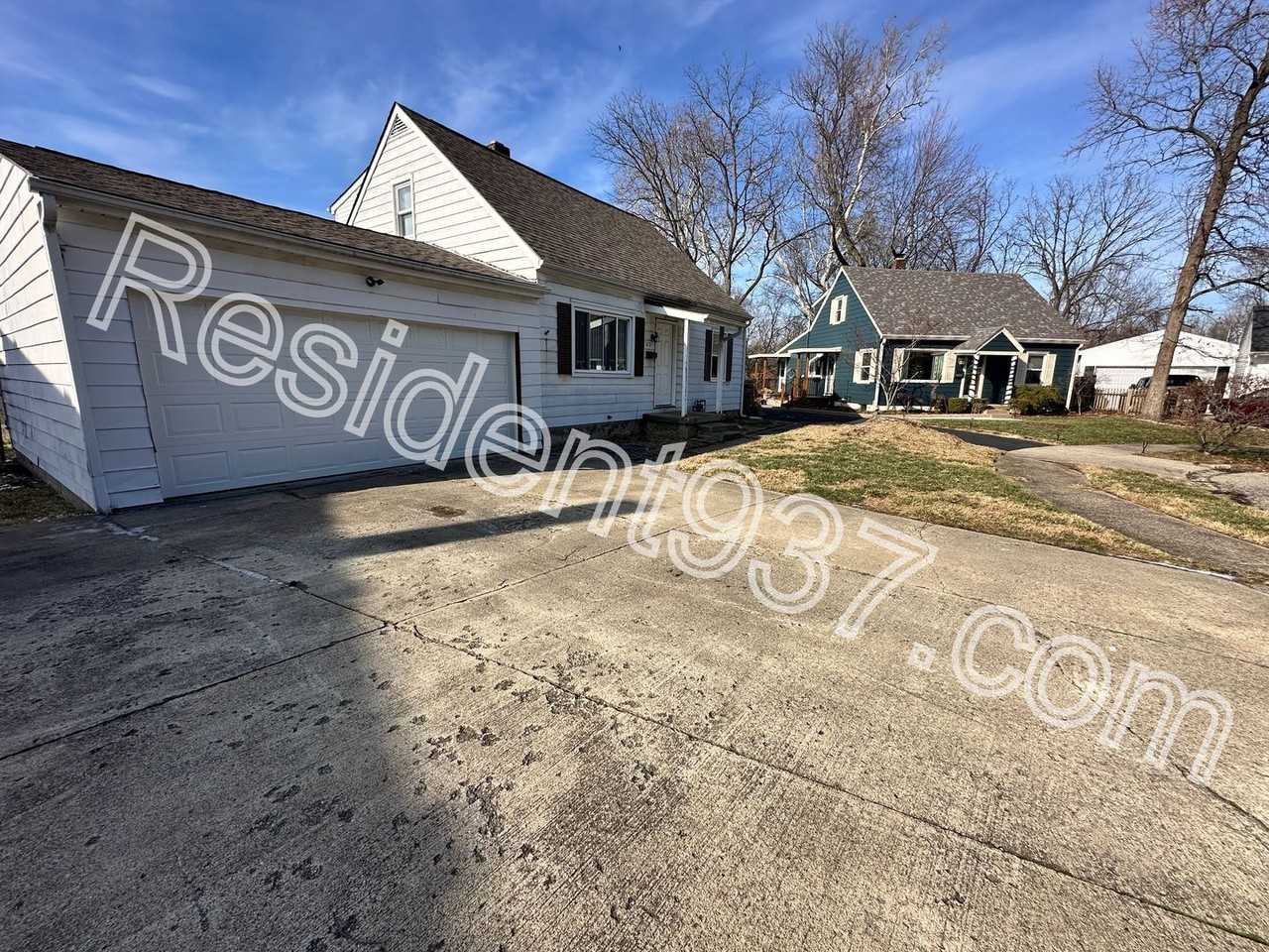 613 Allenwood Ct - Photo 2 of 21