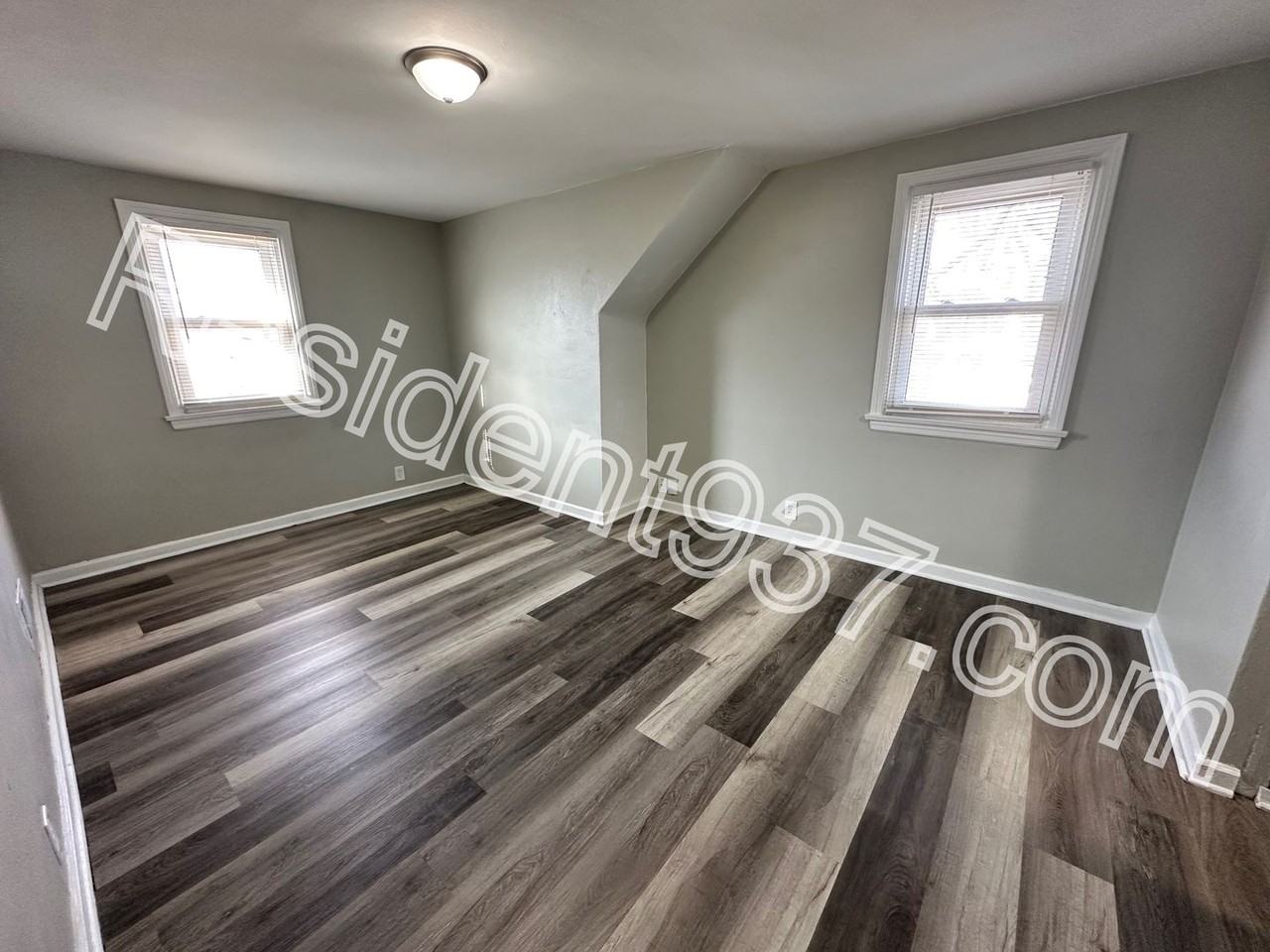 613 Allenwood Ct - Photo 3 of 21