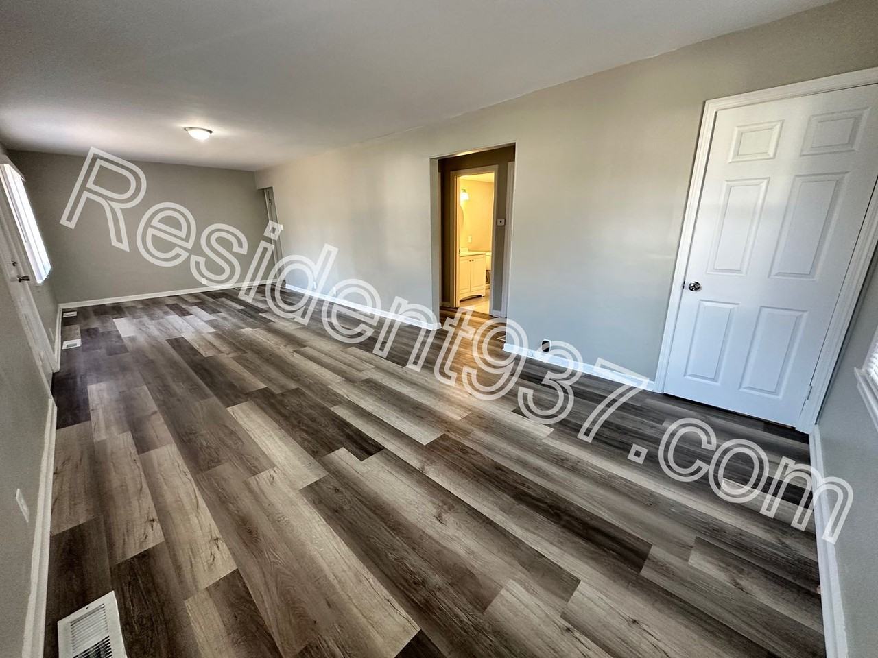 613 Allenwood Ct - Photo 5 of 21