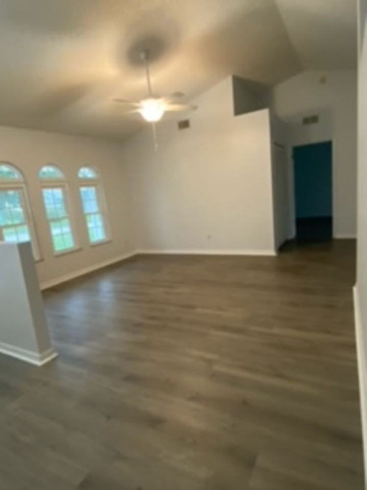 3662 Heron Dr - Photo 2 of 21