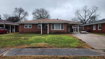 featured image of 3228 Sarah St