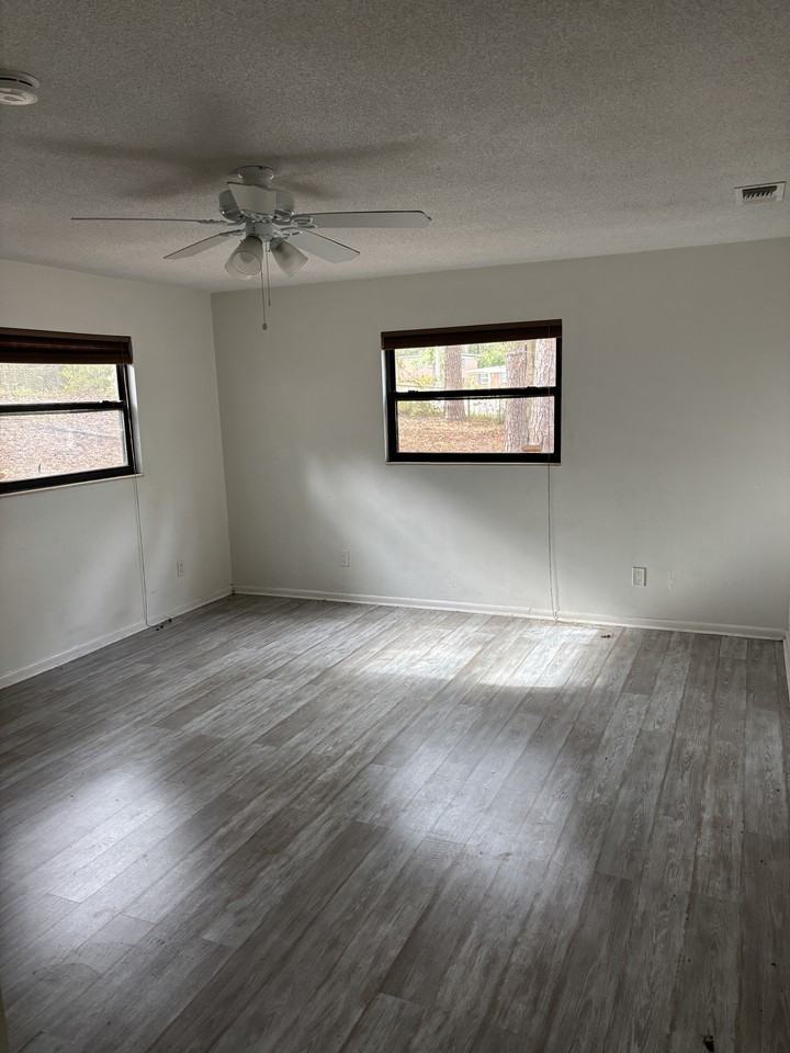 2409 Almond Dr #1 - Photo 3 of 27