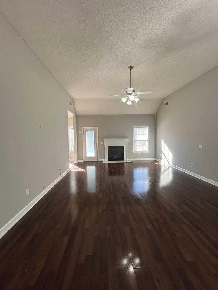 329 Anden Hall Dr - Photo 6 of 24