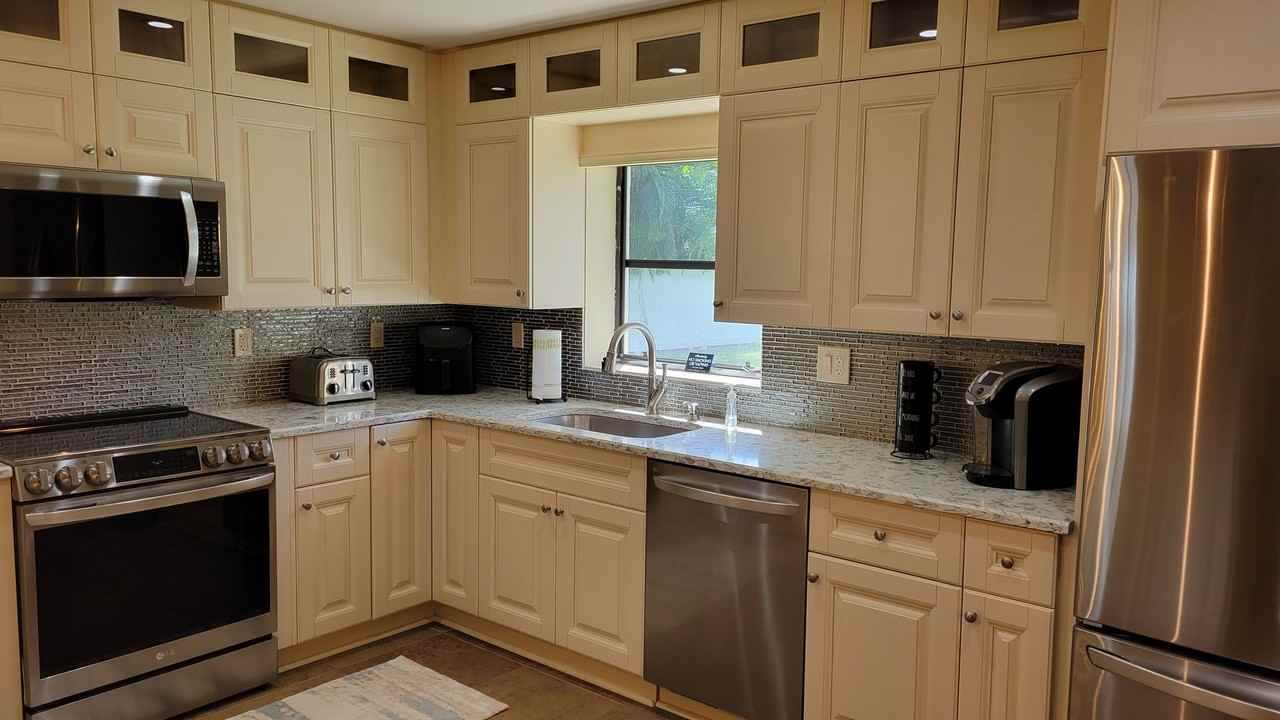 3932 Sunshine Ave - Photo 5 of 17