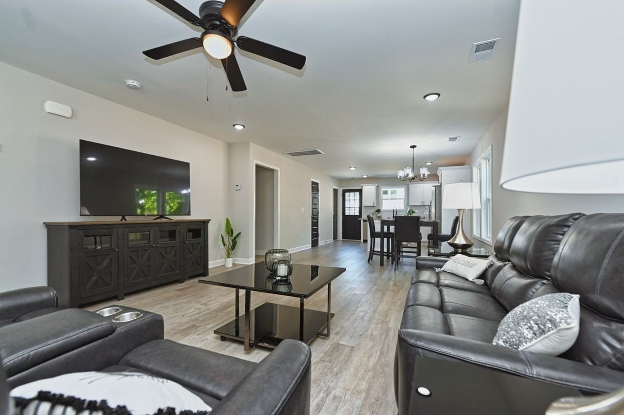 146 N Trigg Ave - Photo 7 of 41