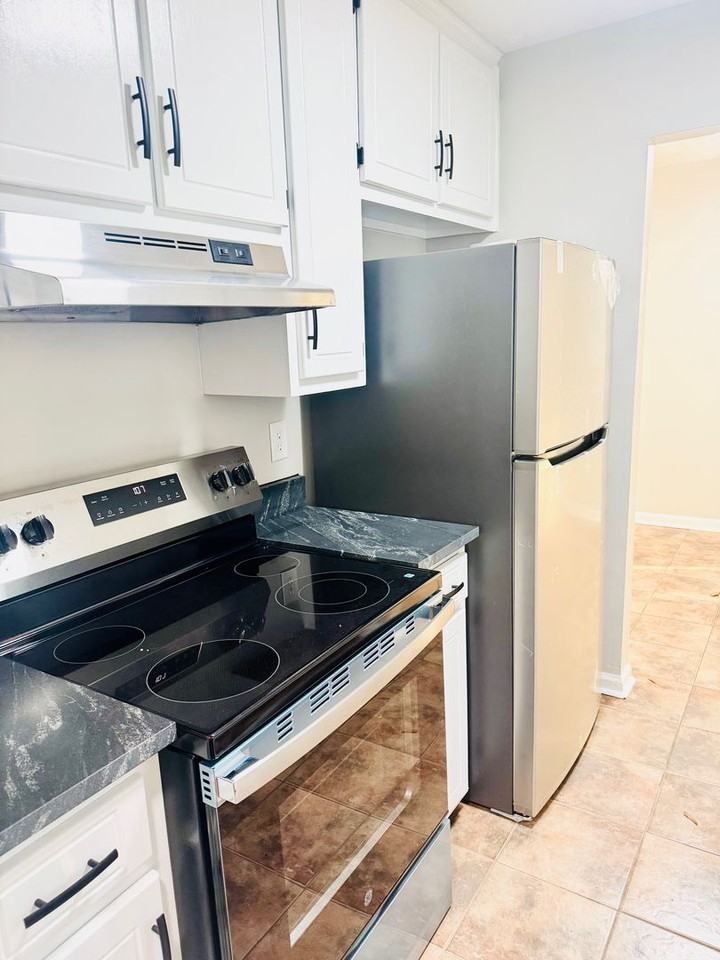 944 David Dr - Photo 6 of 11