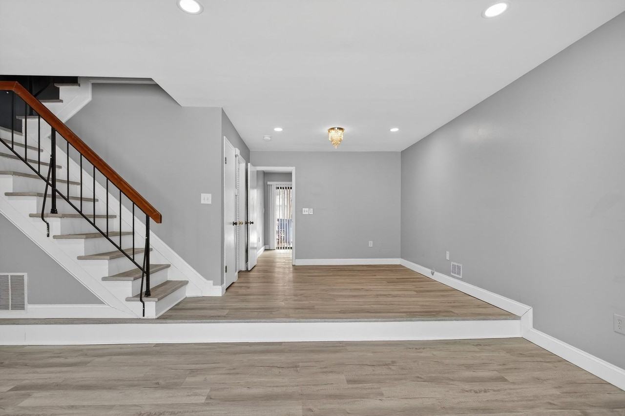 1216 Thomas Ave - Photo 4 of 25