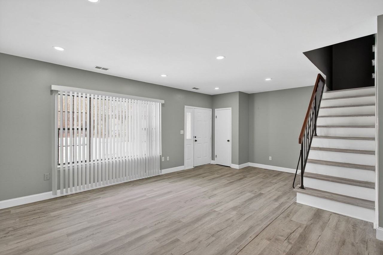 1216 Thomas Ave - Photo 5 of 25