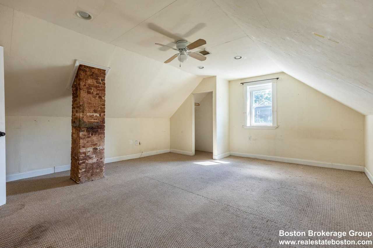 59 Hillside St - Photo 6 of 11