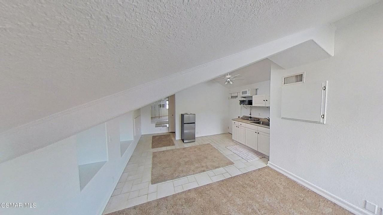 3042 Cumberland Ct - Photo 2 of 18