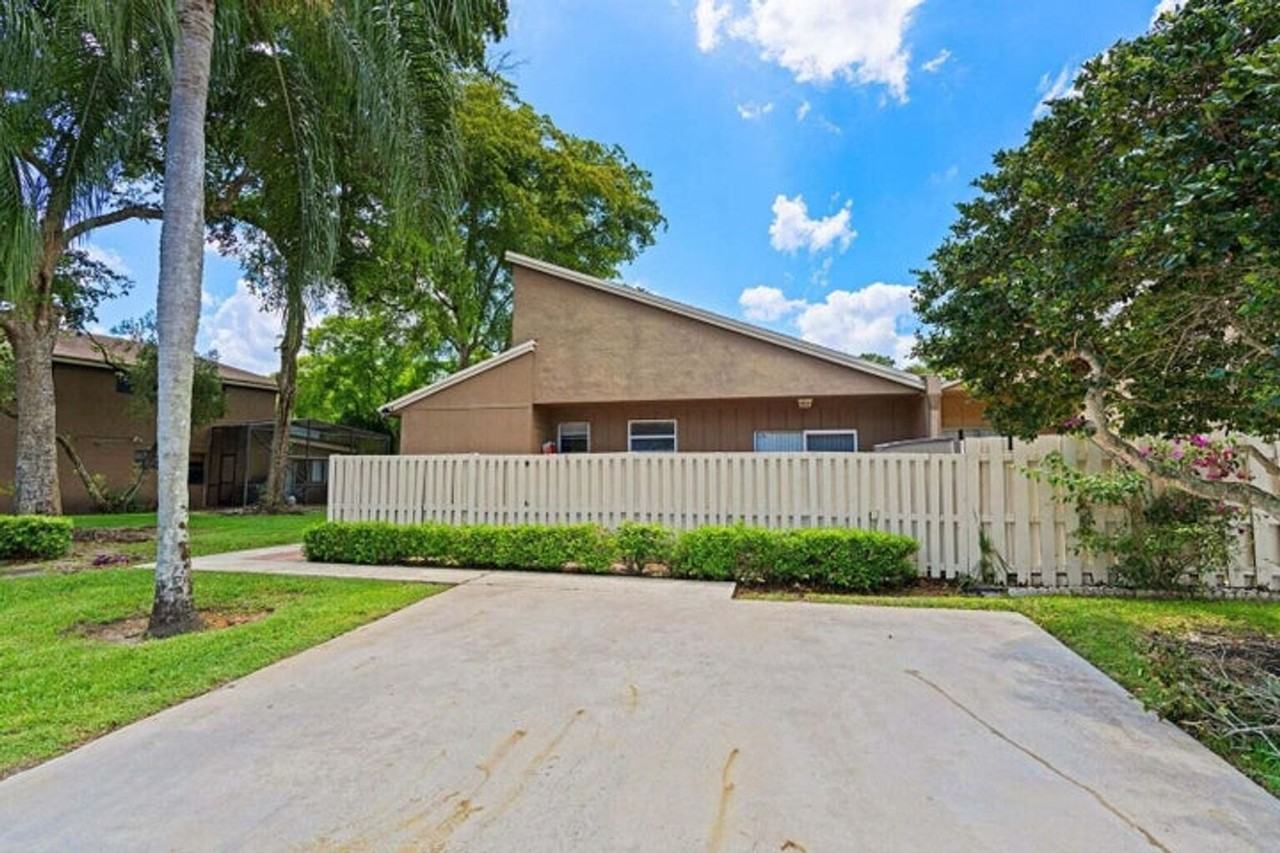 22259 Woodspring Dr - Photo 7 of 16