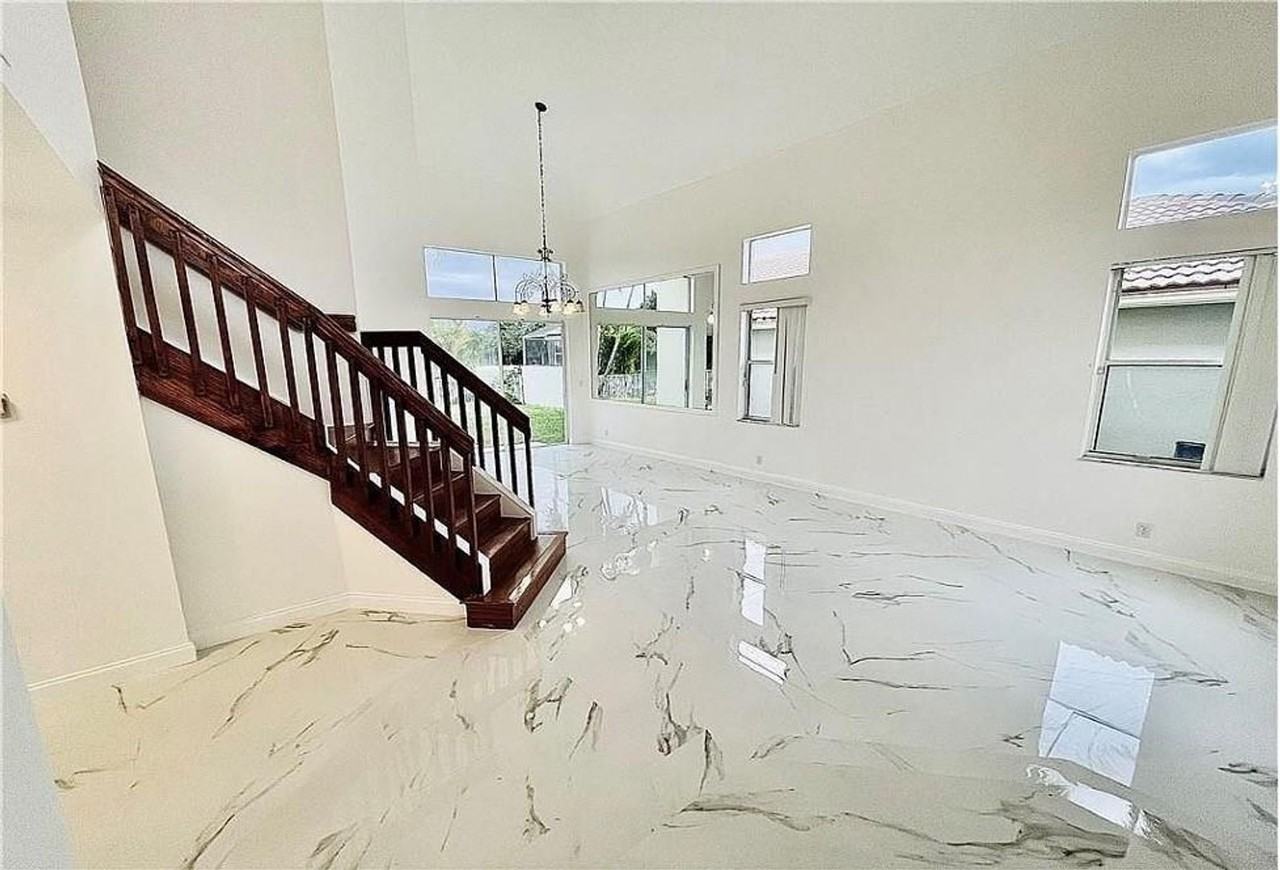 11041 Harbour Springs Cir - Photo 5 of 15