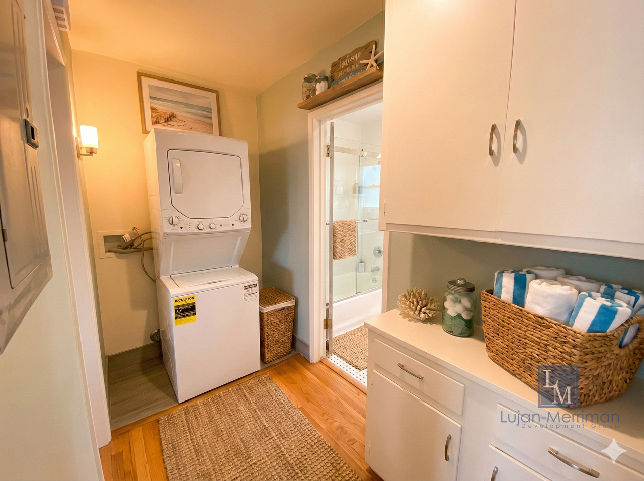 1028 East 3rd Street #5 - Photo 4 of 8