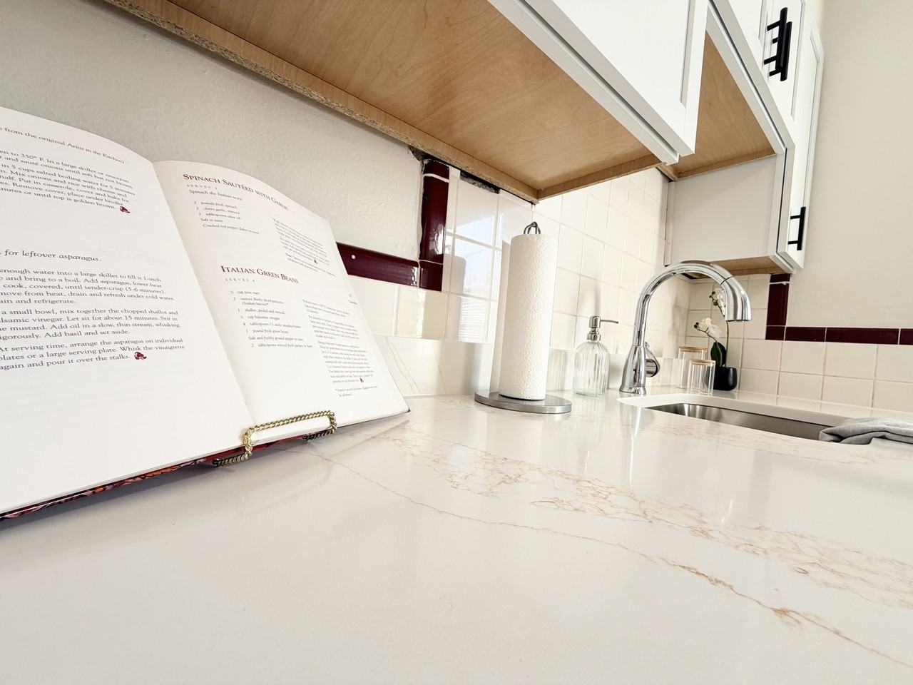 7219 Hampton Avenue #2N - Photo 3 of 12