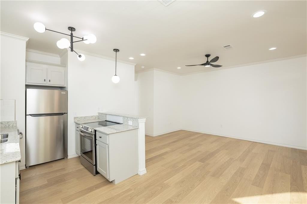 1137 #201  N Leverett  ST - Photo 4 of 14