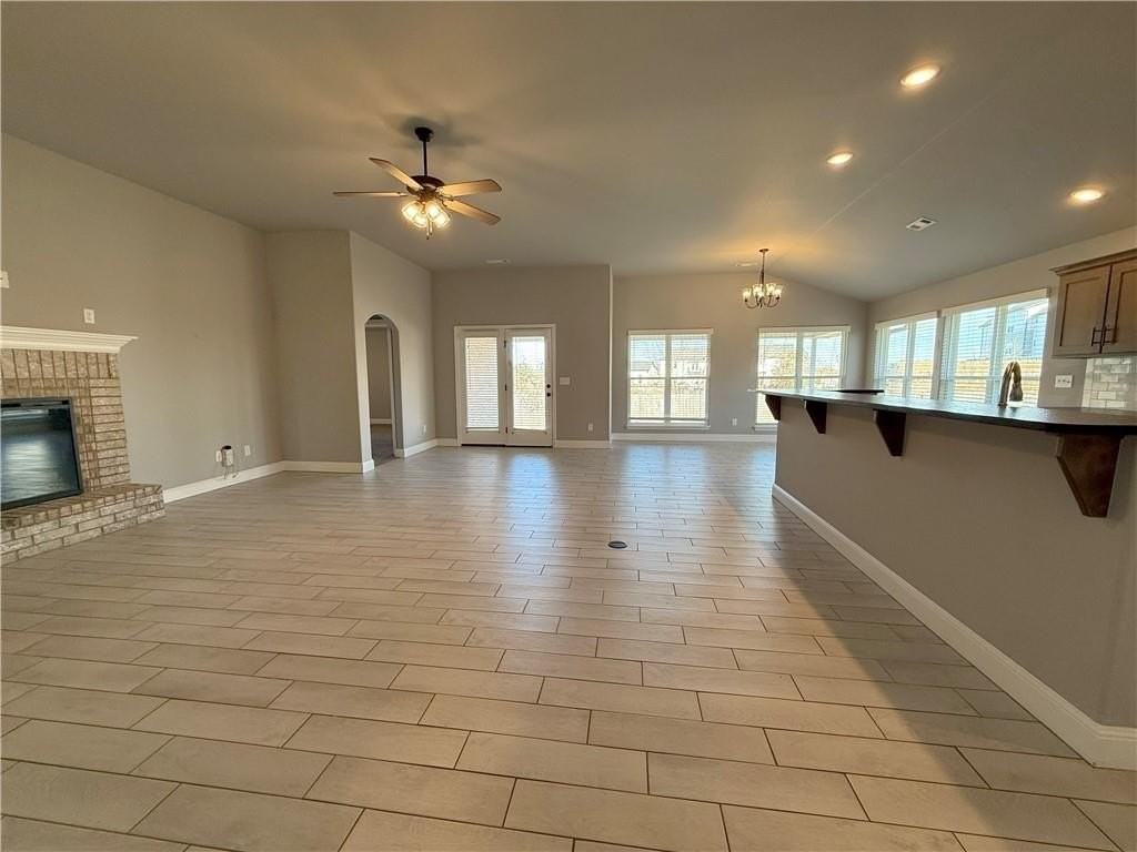 348 Fox Cir - Photo 3 of 18