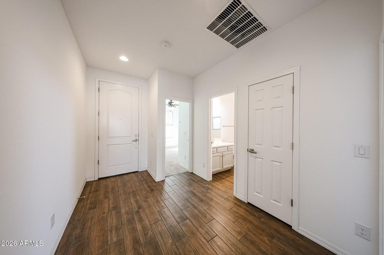 2306 E Branham Ln - Photo 3 of 50