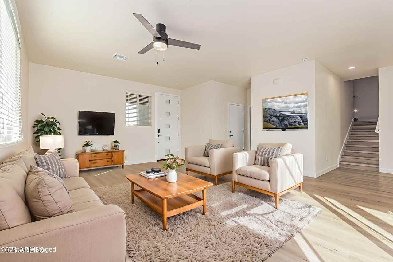 133 W Latona Rd - Photo 6 of 36