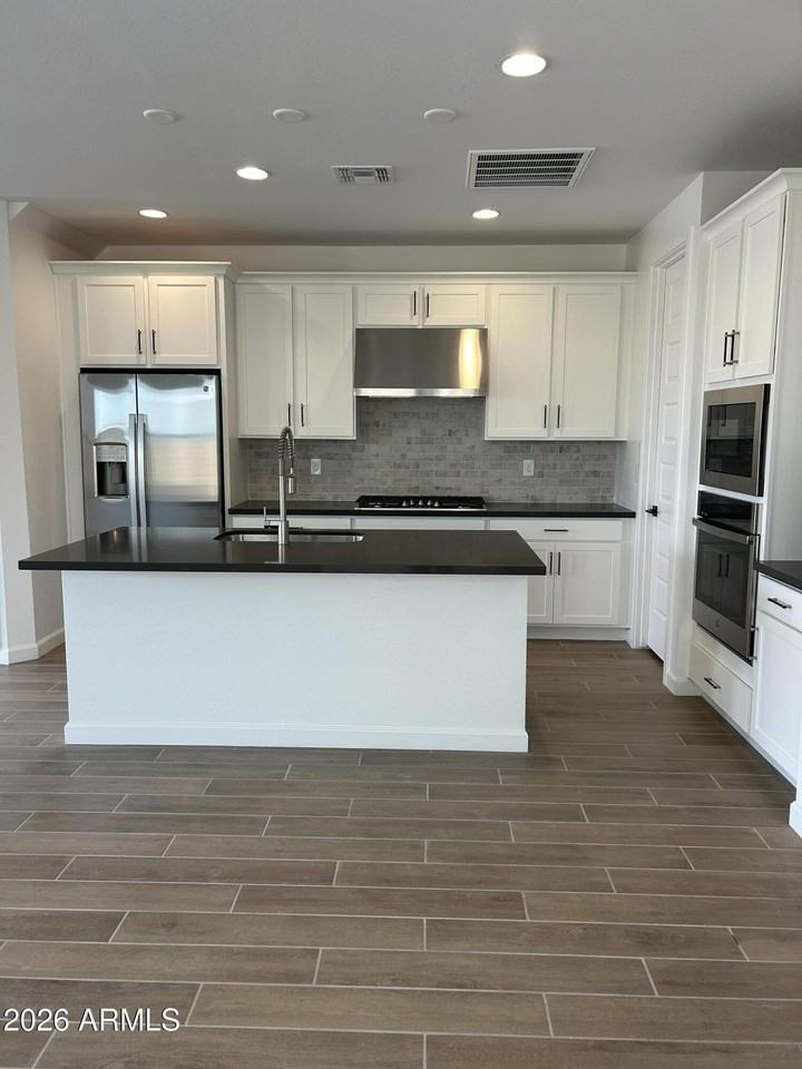 25916 N 22nd Ln - Photo 5 of 27