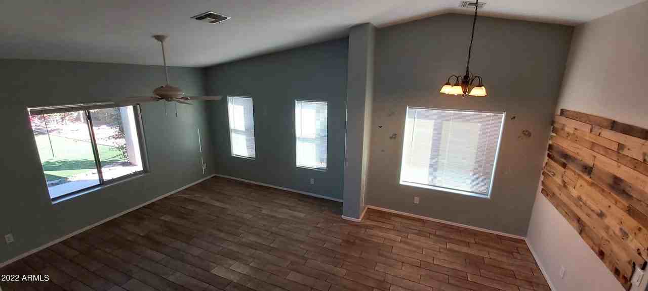 518 W Black Hawk Pl - Photo 5 of 44