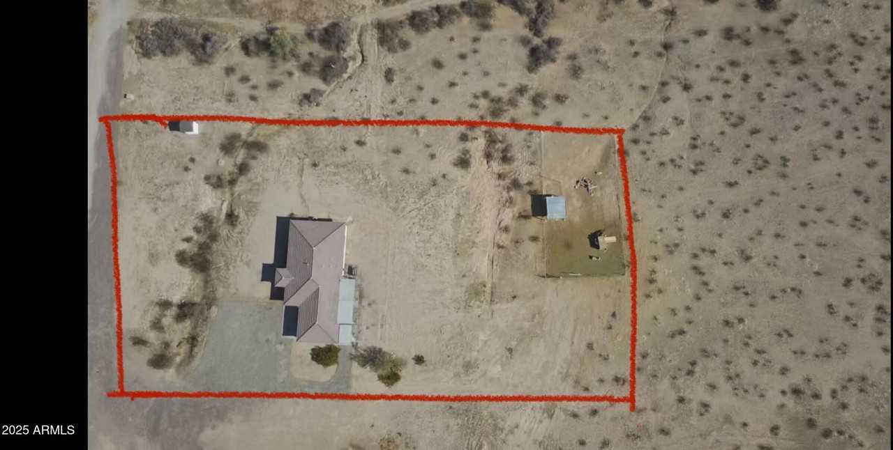 726 S Johnson Rd - Photo 5 of 41