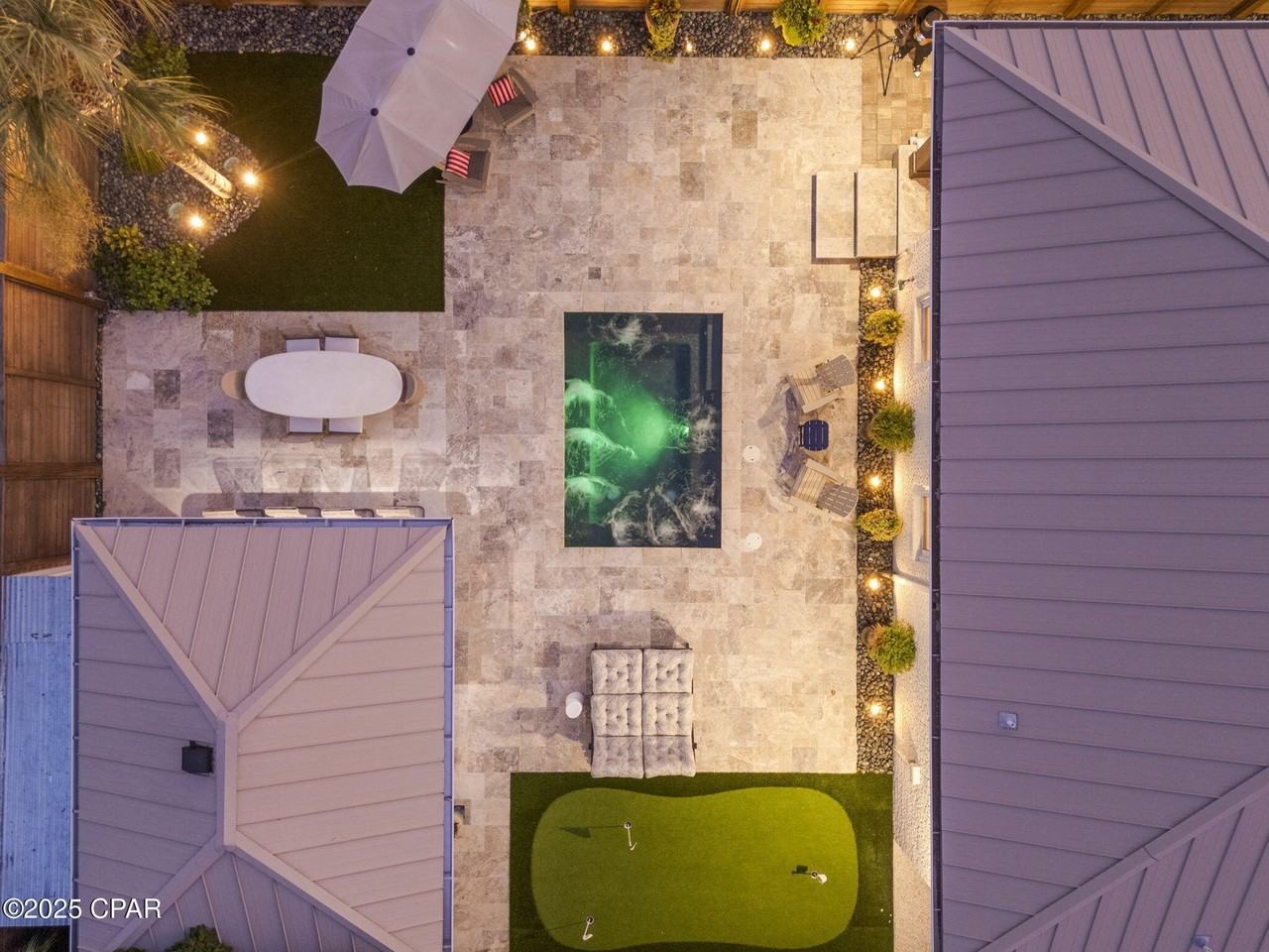 407 Petrel St - Photo 2 of 50