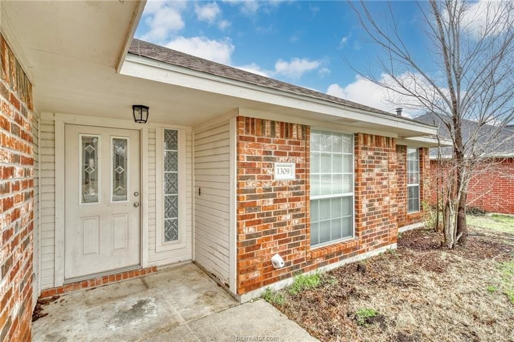 1309 Danville Ct - Photo 2 of 18