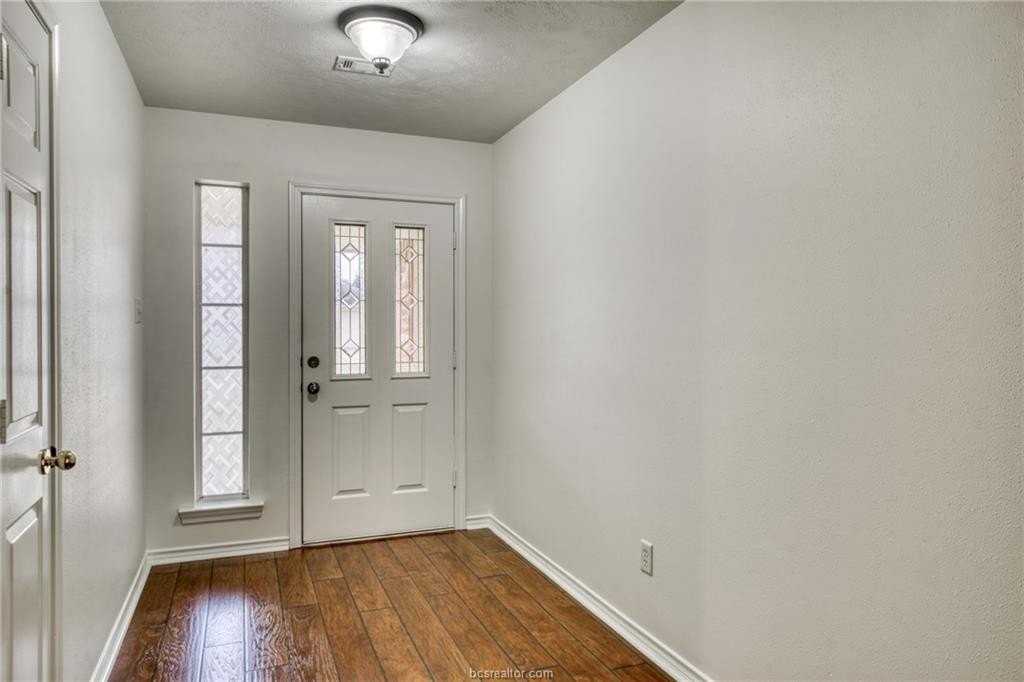 1309 Danville Ct - Photo 3 of 18