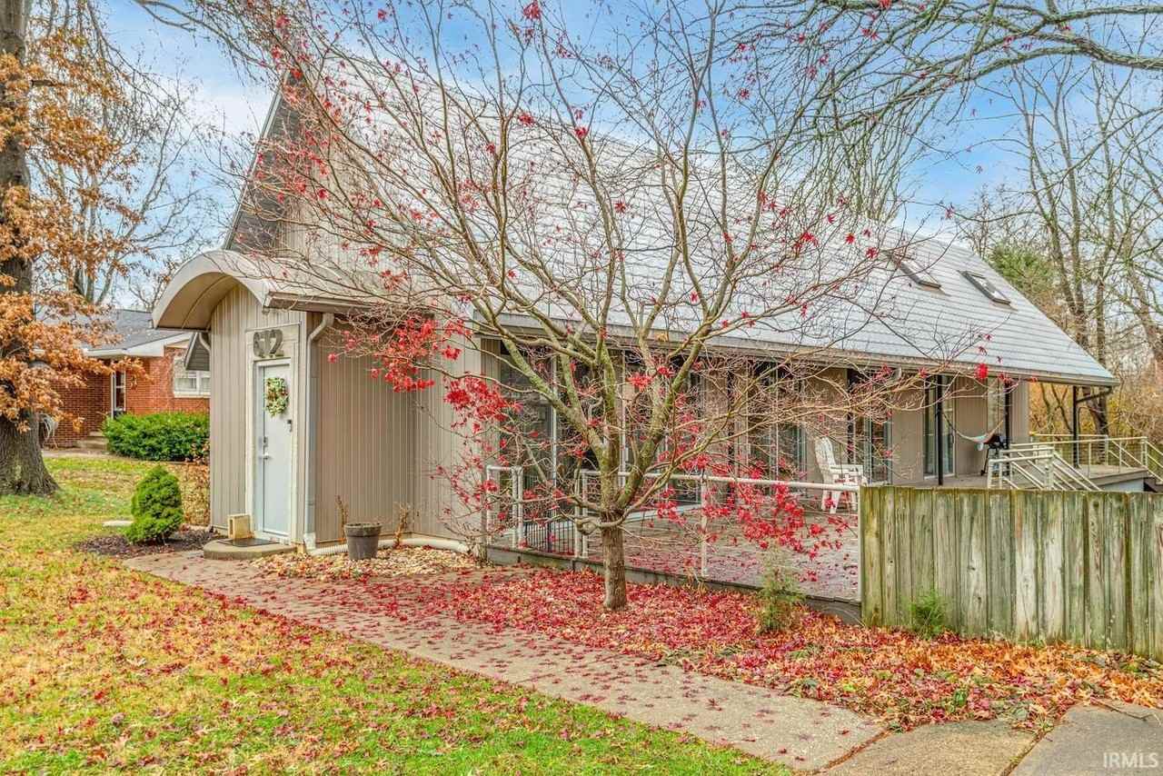 612 N Kerry Dr - Photo 3 of 36