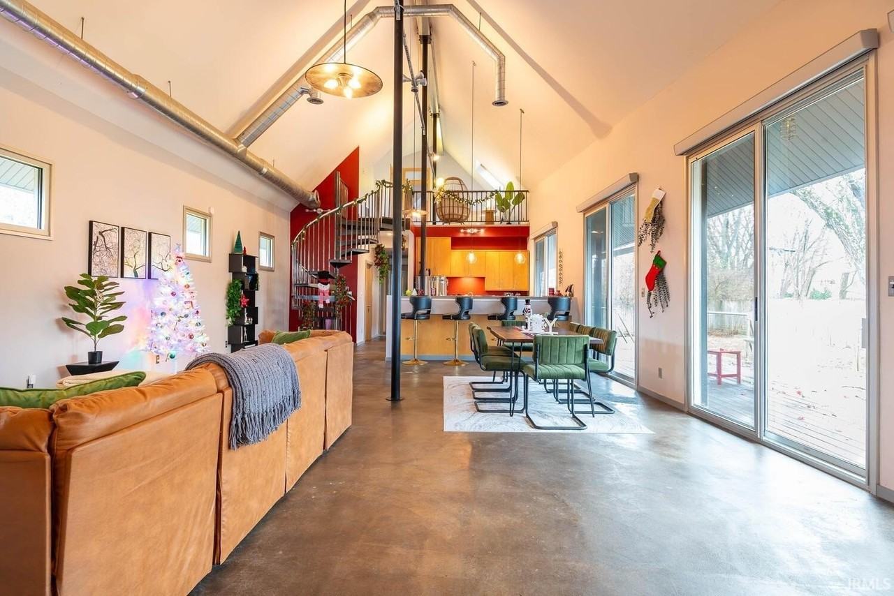 612 N Kerry Dr - Photo 5 of 36