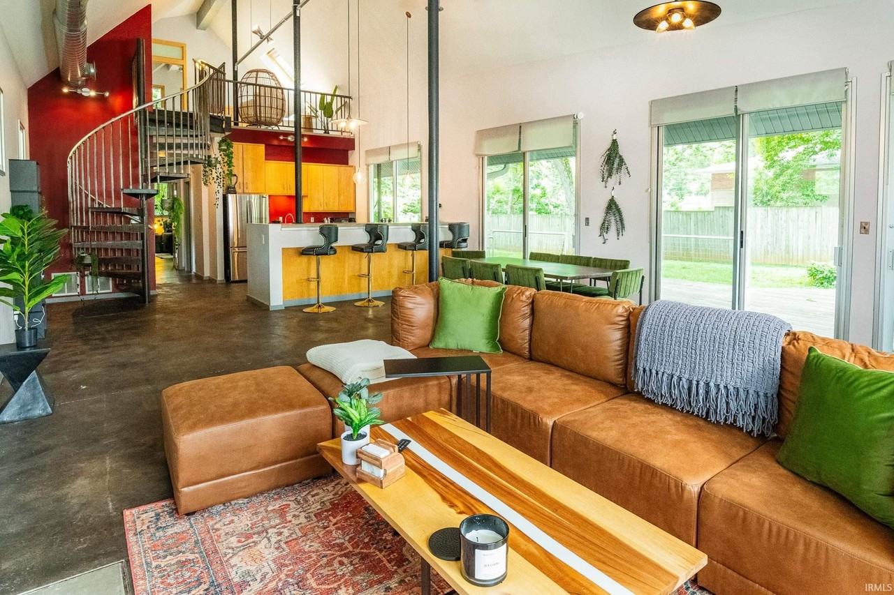 612 N Kerry Dr - Photo 6 of 36