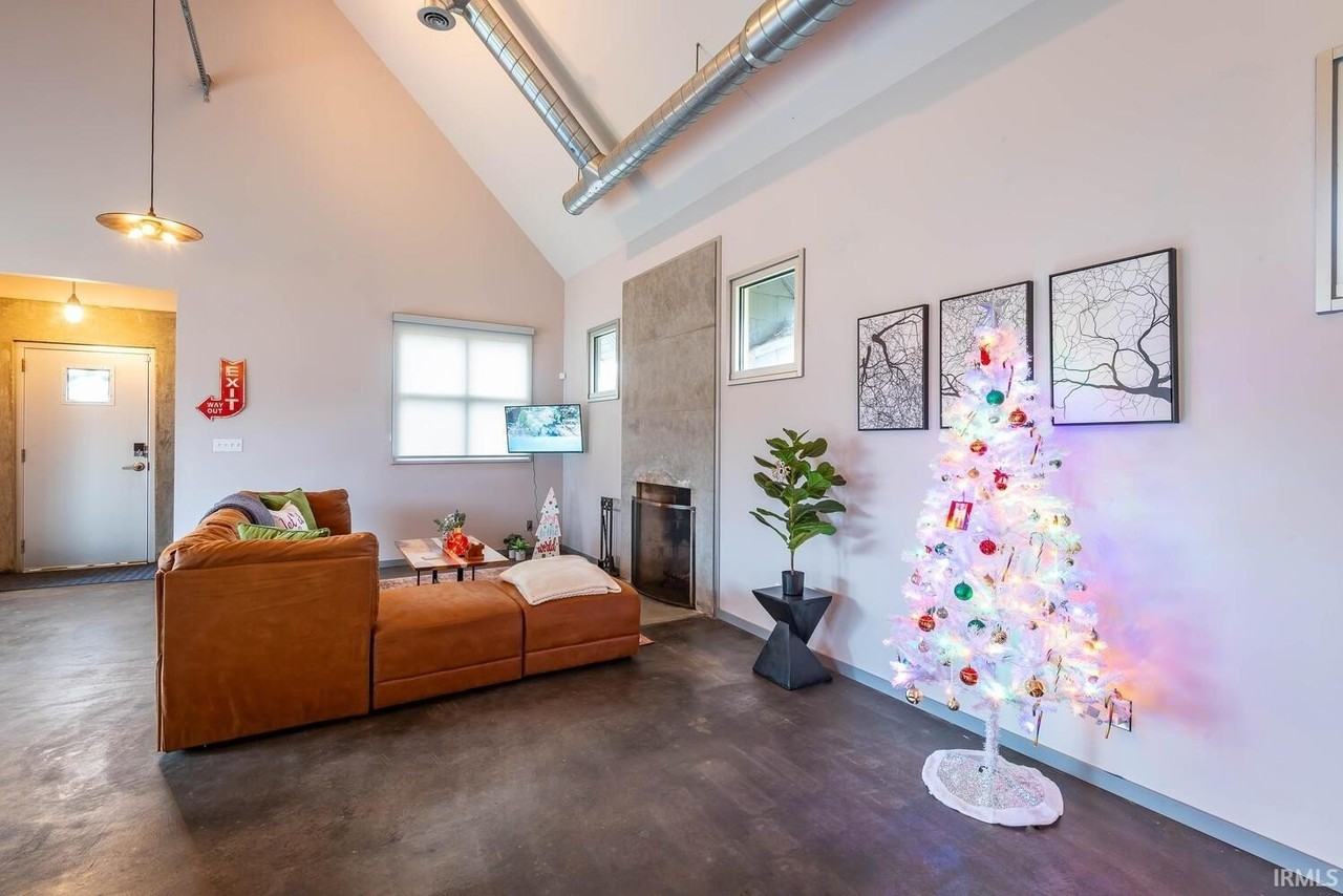 612 N Kerry Dr - Photo 7 of 36