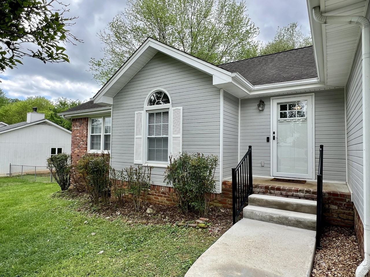 5648 Tucker Rd - Photo 2 of 27