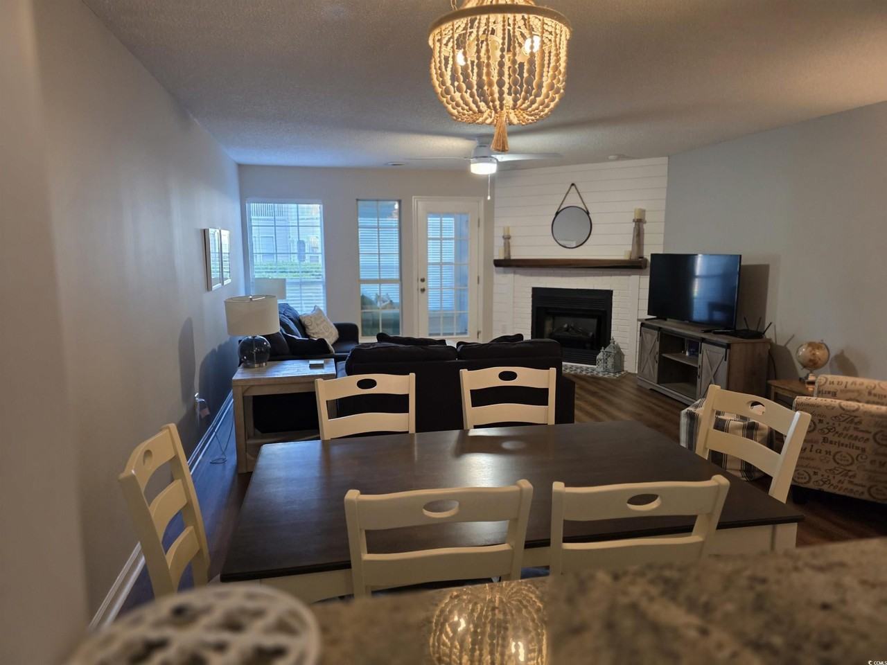 1637 Club Circle River Club - Photo 4 of 20