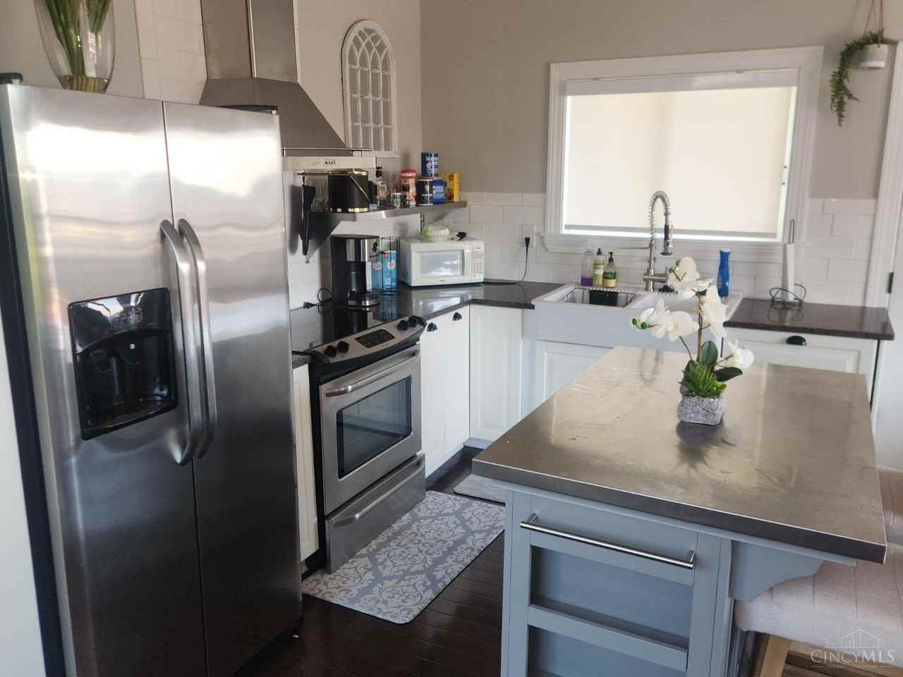 399 Oregon St Apt 3 #3 - Photo 7 of 16