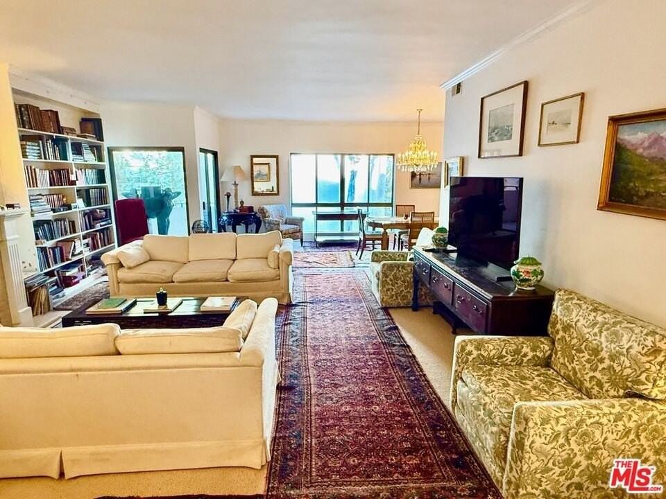 637 Wilcox Ave Apt 2d #2D - Photo 6 of 23