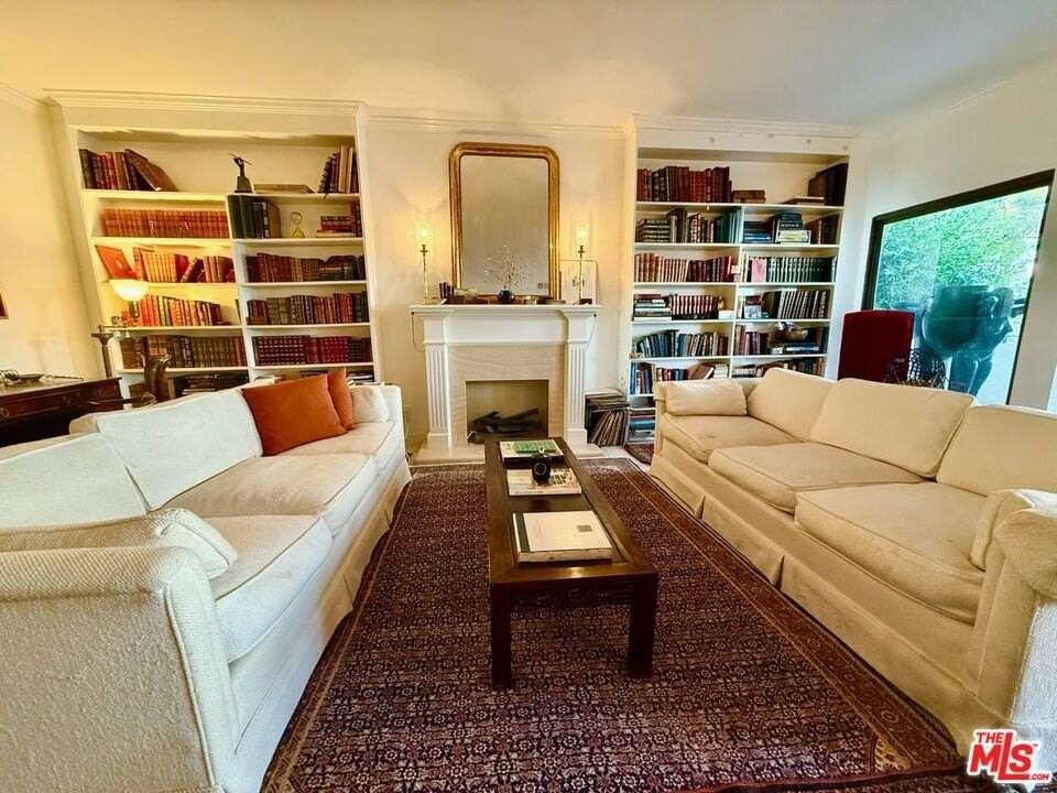 637 Wilcox Ave Apt 2d #2D - Photo 7 of 23