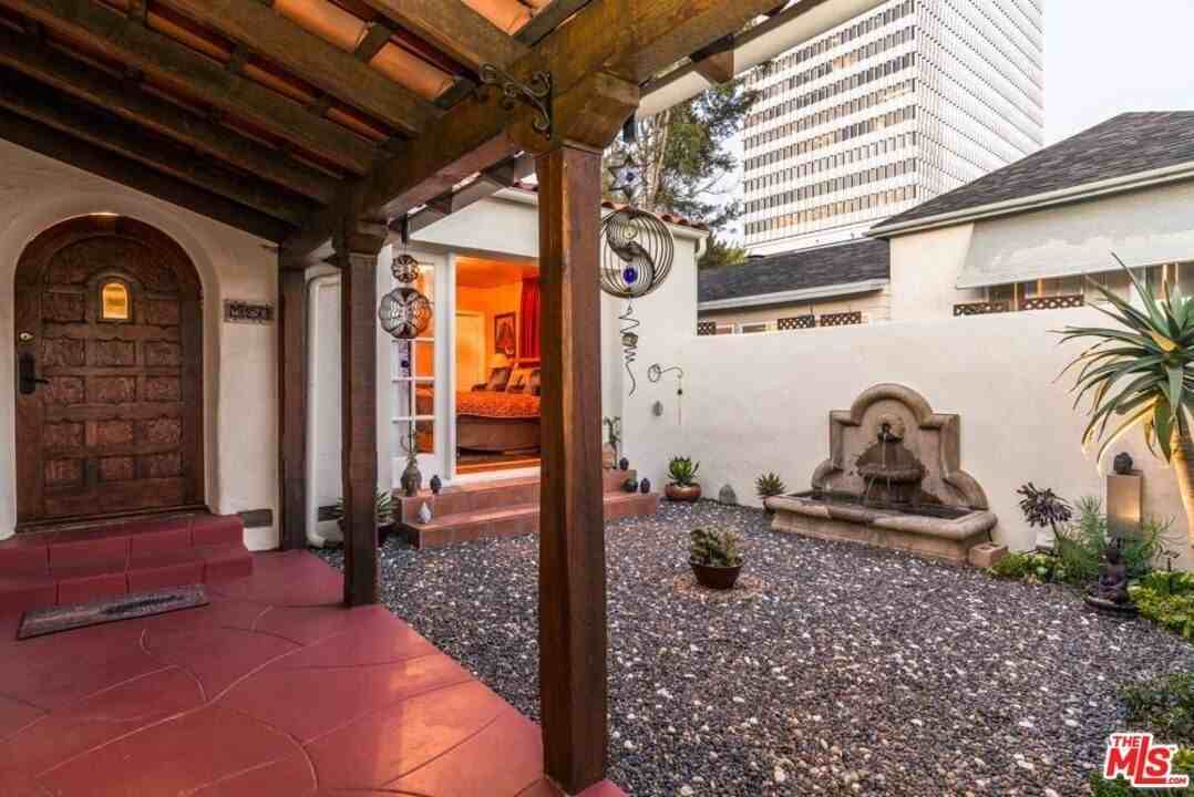 6335 Warner Dr - Photo 2 of 23