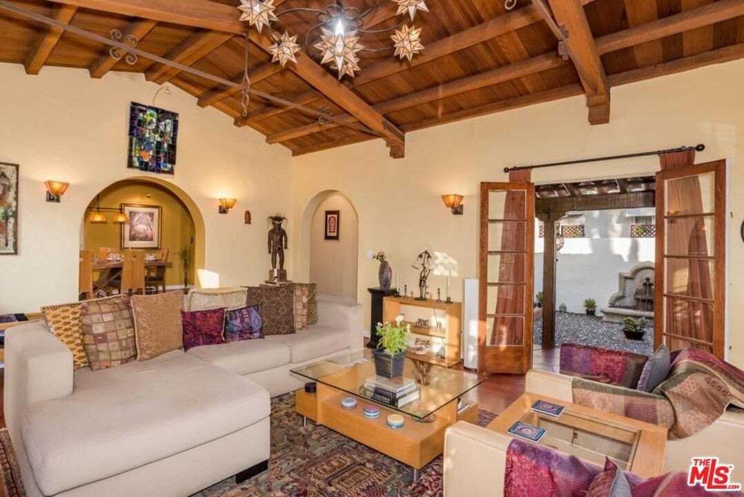 6335 Warner Dr - Photo 7 of 23