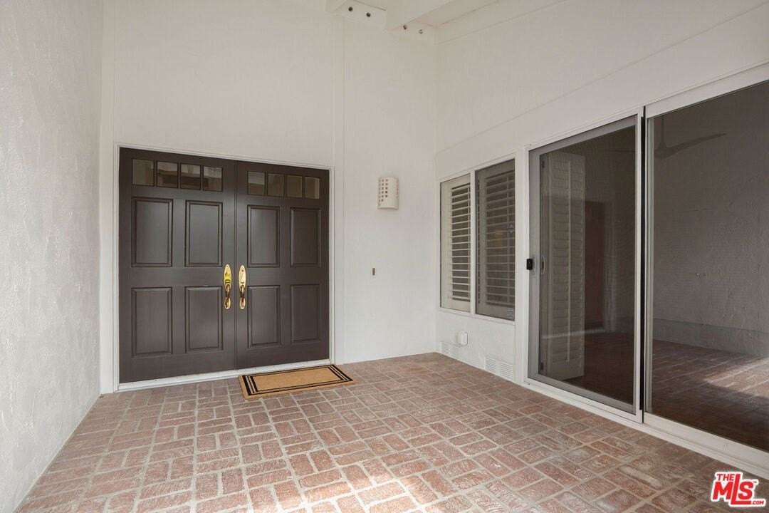 4618 Park Mirasol - Photo 3 of 22