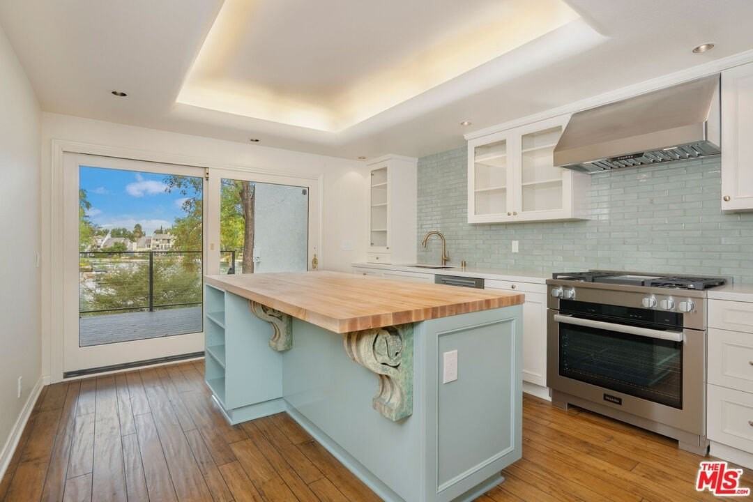 4618 Park Mirasol - Photo 7 of 22