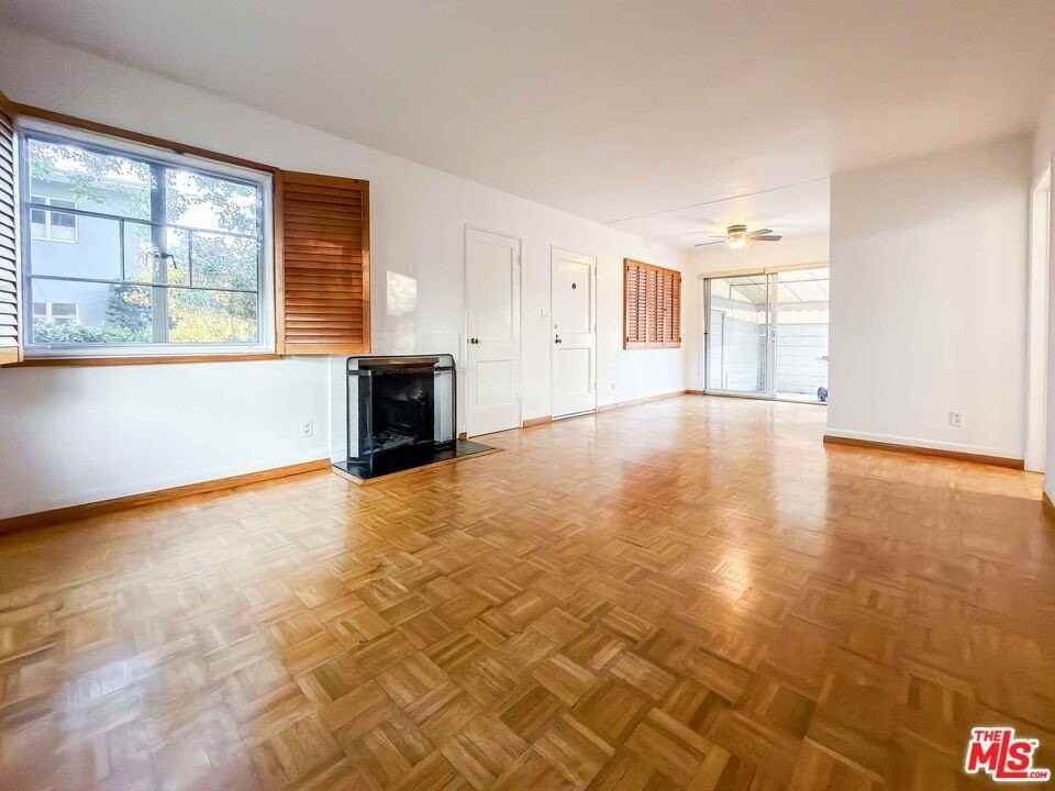 5243 Village Grn - Photo 4 of 10