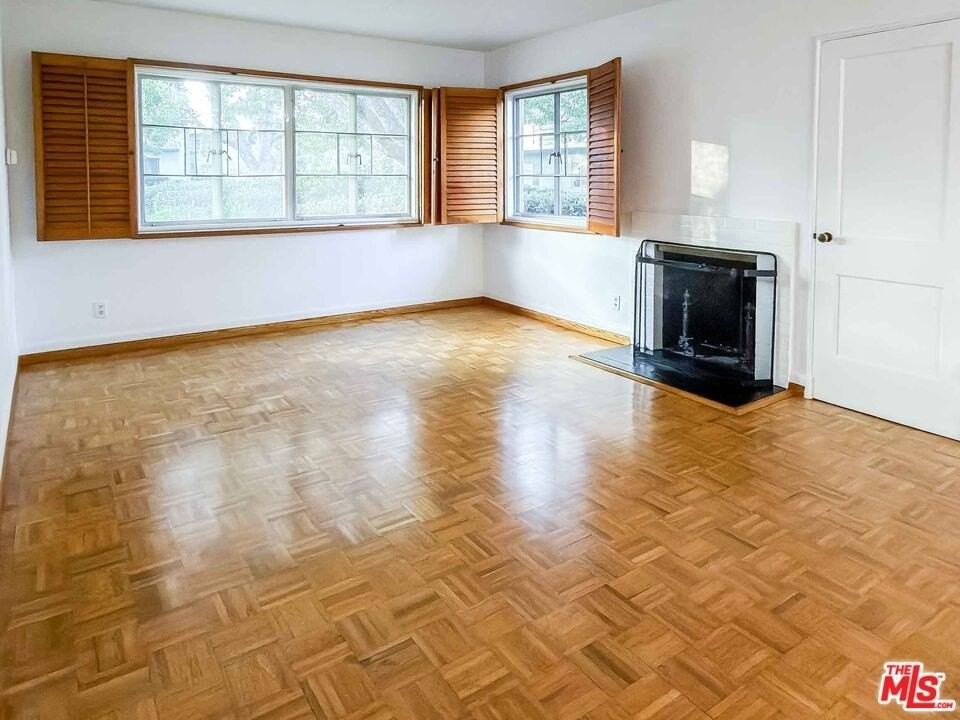 5243 Village Grn - Photo 5 of 10