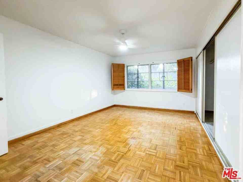 5243 Village Grn - Photo 7 of 10